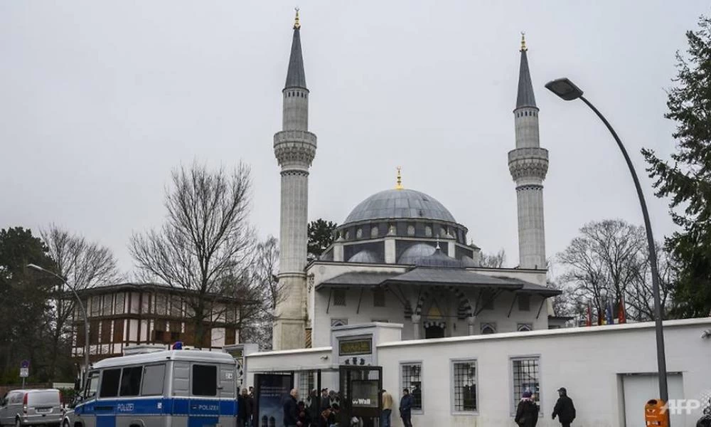 Γερμανία εναντίον «τρομακτικών» σχεδίων επιθέσεων στα τζαμιά